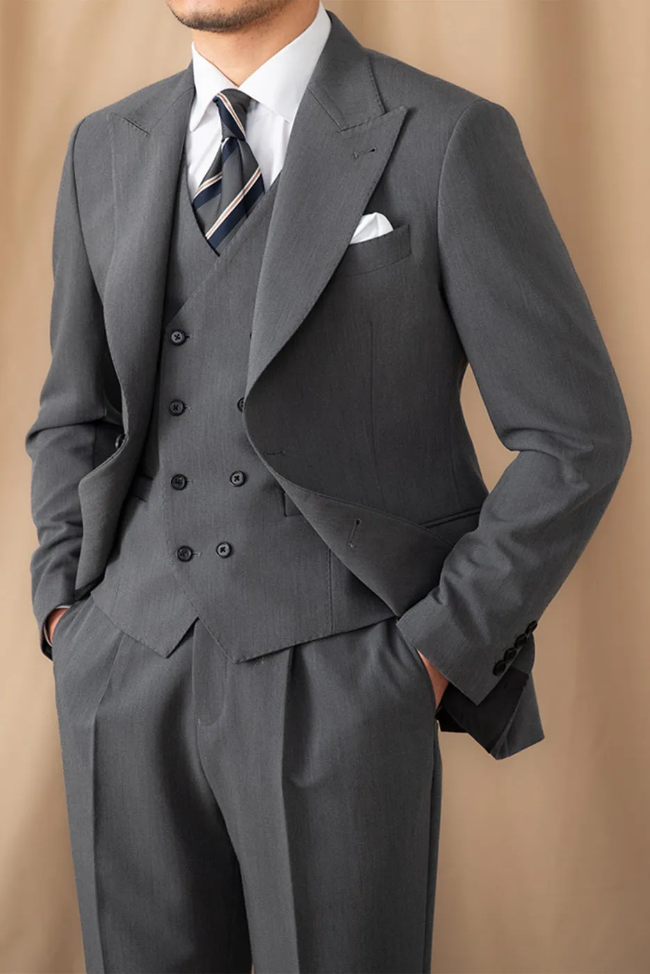 Men's Suit 3 Piece Grey Business Casual Peak Lapel Jacket (Blazer Vest Pants)
